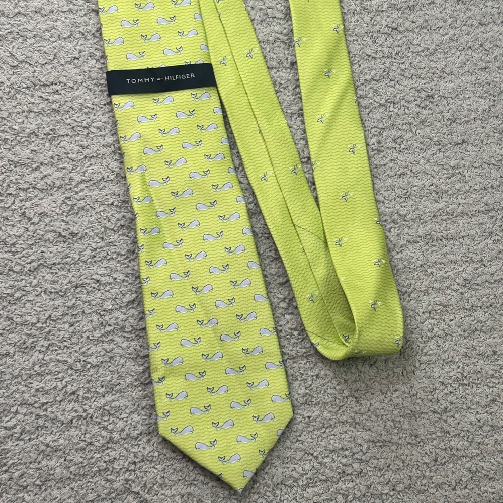 Tommy Hilfiger Silk Tie Whale Print Lime Green OS Preppy Nautical Coastal Tie